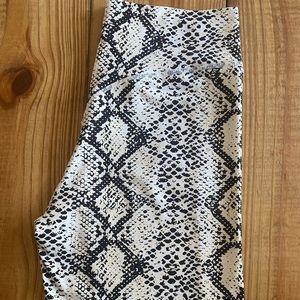 NWOT Balance Athletica biker shorts